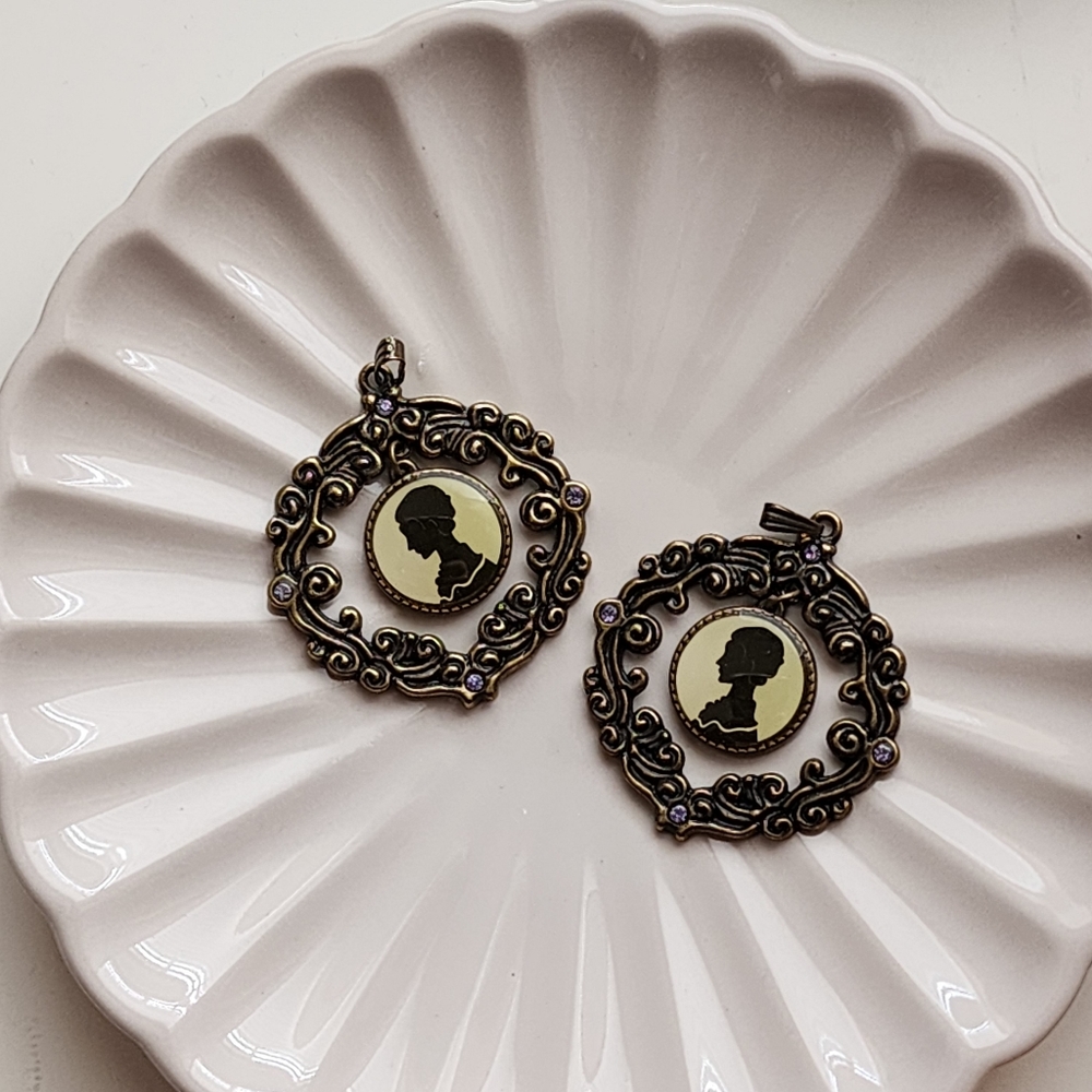 🖤 3/$20 Victorian Style Pendants for Jewelry Making